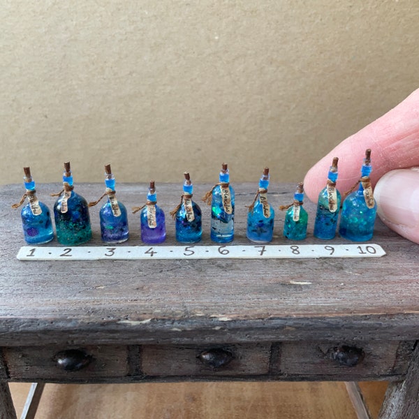 1:12 scale Blue-necked bottle- Bloxifus potion