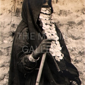 Egyptian Bedouin Woman, 1923 Photo Print Wall Art - Middle Eastern Art - Vintage Old Photo - Arab Art Print Decor - Cool Interesting Photo
