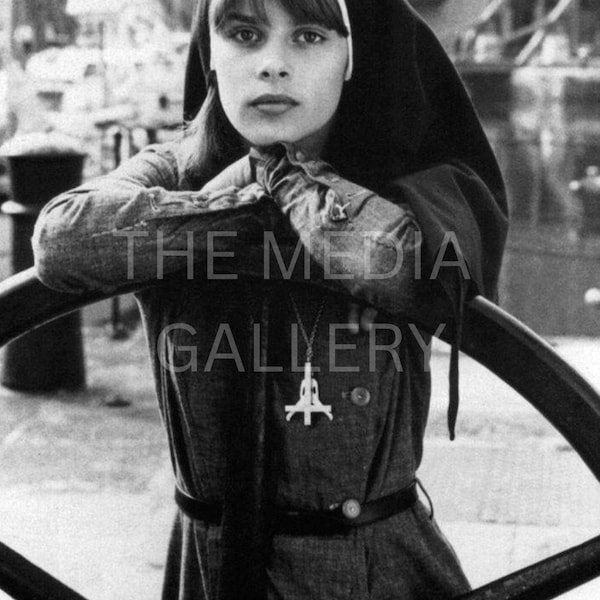 Impresión fotográfica de la película de terror de los años 70 'To the Devil A Daughter' de Natassja Kinski