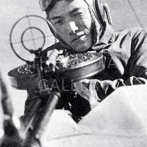 Impresión fotográfica de arte mural de un artillero de cola japonés, piloto de la Segunda Guerra Mundial - Fuerza Aérea Japonesa, samurái, bushido - Arte japonés - Foto antigua de época - Foto de la Segunda Guerra Mundial
