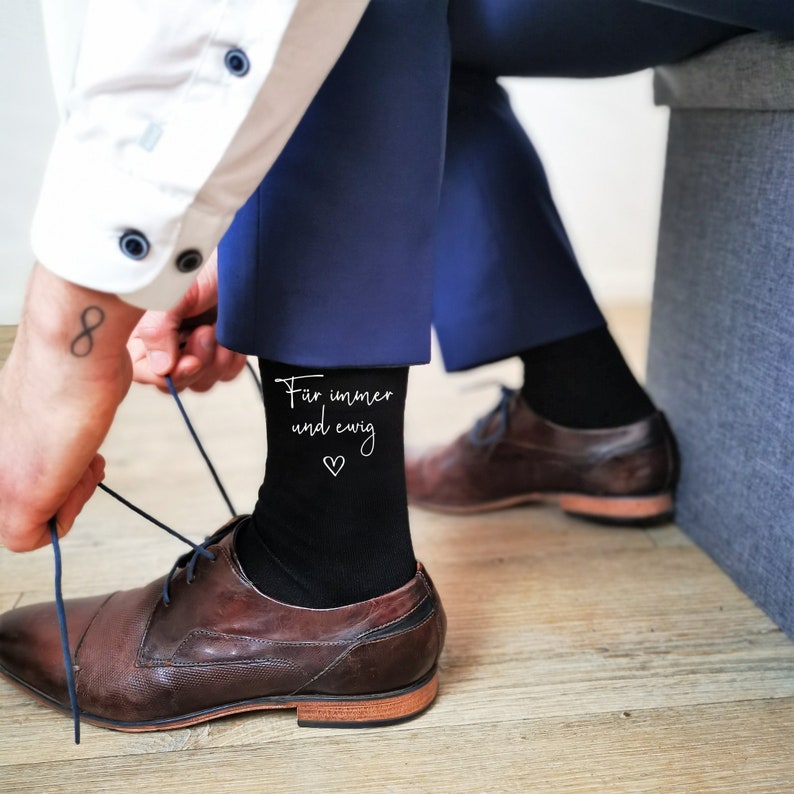 Personalisierte Socken für den Bräutigam Für immer und ewig Bild 2