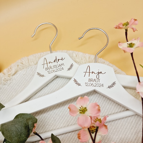 Personalisierter Kleiderbügel für dein Brautkleid oder Hochzeitsanzug