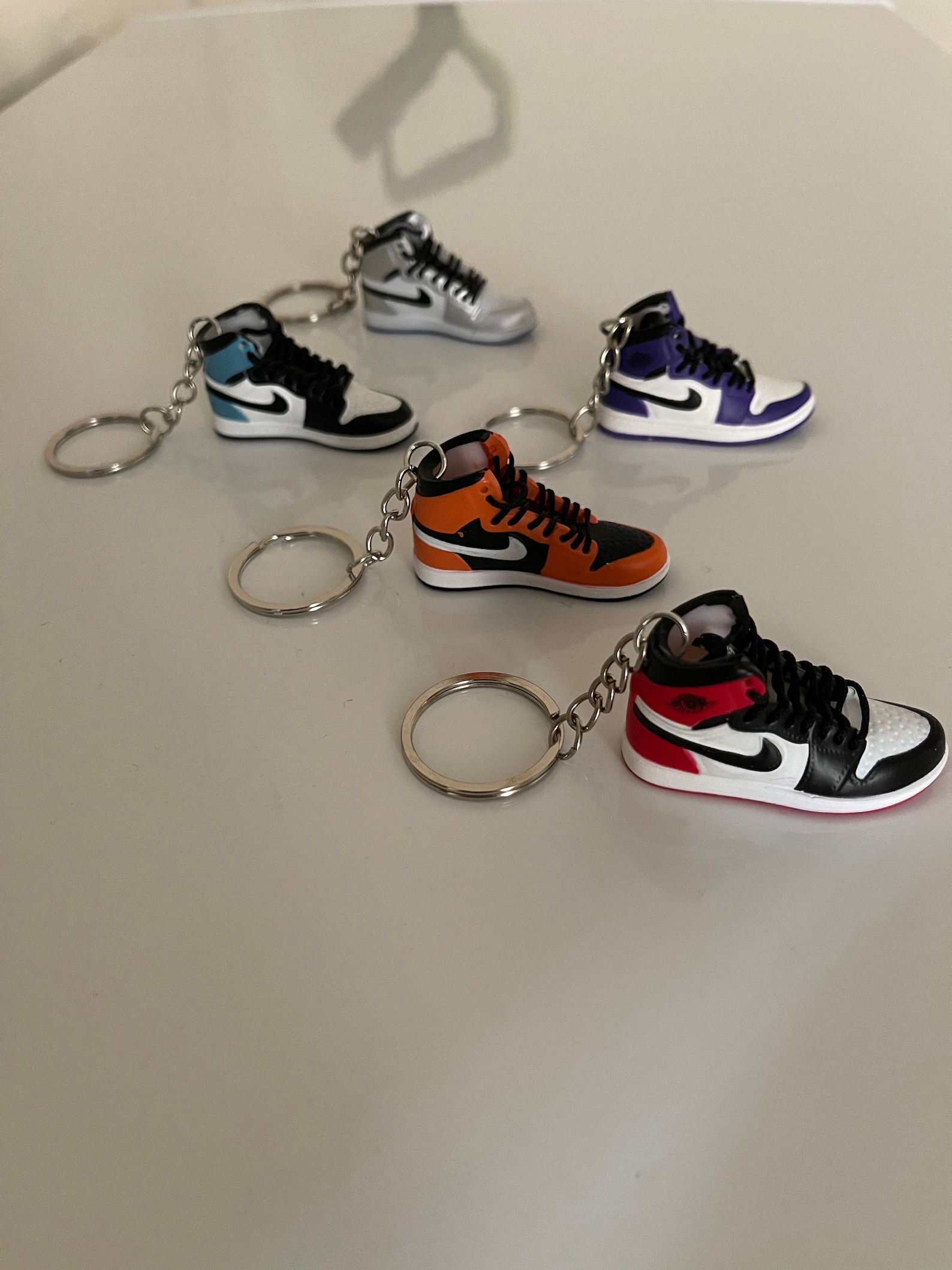 SUNNYCLUE 1 Boîte De 20 Porte-clés Soleil Et Lune En Forme D'étoile En