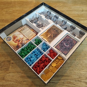 Inserto Talisman 5.ª Edición para cartas con funda / Organizador ligero para cartas, fichas y miniaturas en la caja principal