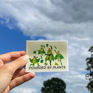 Alimentado por plantas | Vegano/Vegetariano | super-herói adesivo | Eco amigável adesivo | adesivo para laptop | Garrafa de água adesivo | Adesivo Verde