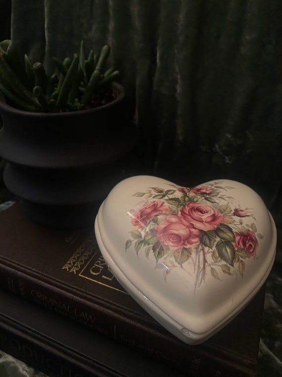 porcelain heart trinket box Gem