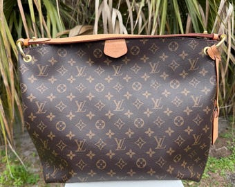 Auténtico bolso de hombro Louis Vuitton Graceful Hobo de lona Monogram con funda guardapolvo.