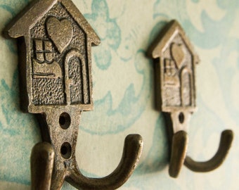 Key Holder, wall hook, Coat hook, decorative hook, towel hook, entryway hook, cast iron hook, cast iron coat hook, rustic hook, vintage hook