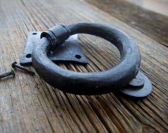 Hand forged DOOR RING-KNOCKER Blacksmith burnt-wax finish antique iron victorian style cottage door knocker/pull heavy duty (700 grams )