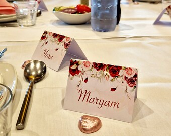 Tarjetas de lugar con nombre para mesa de boda personalizadas / Impresiones artísticas con motivos florales y rosas rojas, arte islámico