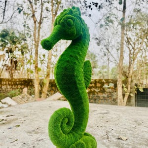Animal Topiary Green Sea Horse Is Made Of Fibreglass And Artificial Turf For Home, Garden And Outdoor