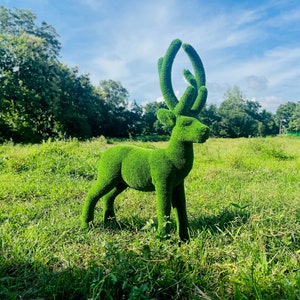 Animal Topiary Green Deer Is Made Of  Fibreglass And Artificial Turf For Home, Garden, And Outdoor