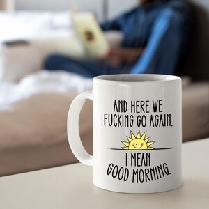 Taza grande para bebedores de café Y aquí vamos otra vez Taza de regalo para bebedores de té Taza de café grande Tazas hermosas Taza para bebedores de té Taza de regalo para amigos Taza para mamá imagen 9