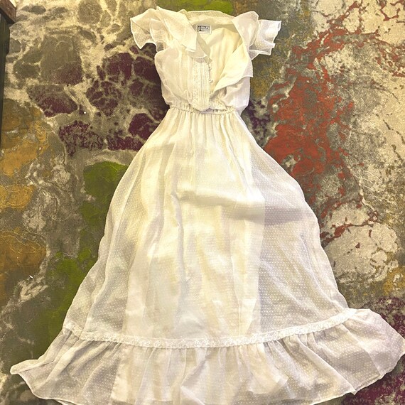 1970s Trivia by Charm of Hollywood white maxi dress Gem