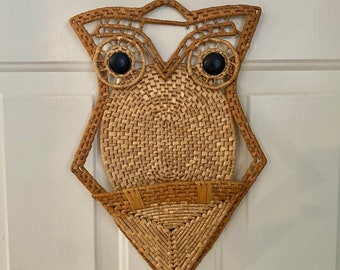 1970s Wicker Owl Pouch Wall Hanging