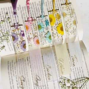 Custom Floral Resin Bookmark: Personalised Pressed Flower Bookmark with Iridescent. Gift