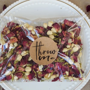 throw me confetti bags, biodegradable wedding confetti, confetti toss bags, confetti pouches