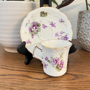 Hammersley Victorian Violets Demitasse Tea Cup & Saucer – Bone China England – Vintage Floral Teacup