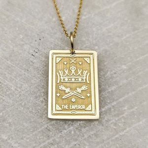 14K Gold Die Kaiser Tarot Karte Halskette, Gold Rechteck Kaiser Tarot Anhänger, personalisierte König Schmuck, Gold Tarot Karte Halskette Geschenk