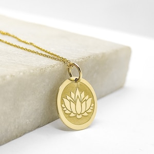 14K Solid Gold Lotus Blume Anhänger, Gold Lotus Münze Halskette, spirituelles Bewusstsein Blume Schmuck, Lotus Schmuck, Yoga Halskette