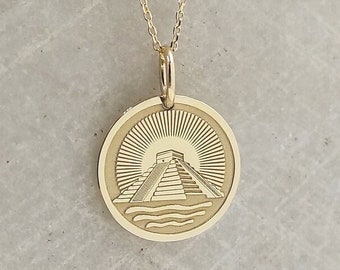 14K Gold Chichen Itza Anhänger: Personalisierter mexikanischer Pyramidenscheibenanhänger