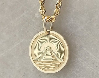 14K Gold Chichen Itza Halskette: Personalisierter Maya Pyramiden-Münzenanhänger