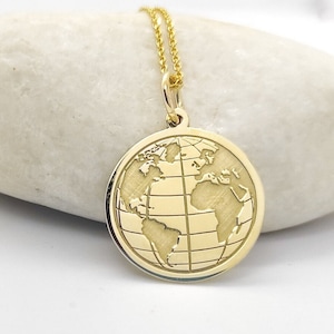 14K Echtgold Anhänger, Disc Wanderlust Halskette, personalisierte Erde Anhänger, zierliche Gold Schmuck, Weltkarte Halskette, Geschenk für sie