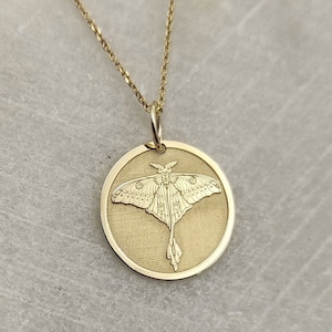 9K Real Solid Gold Moth Necklace, Dainty Luna Moth Coin Pendant, Personalized Moon Moth Disc Charm, 9K Gold Moon Moth Charm, Moth Necklace