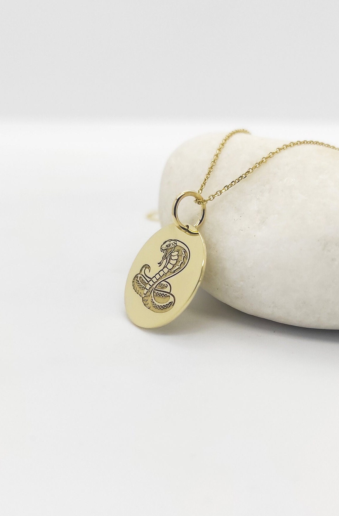 【MUCENT】MAMBA SIGNATURE SNAKE O-RING NECKLACE★25SS★ Amazon.com: Winssigma Black Mamba Memorial Pendant