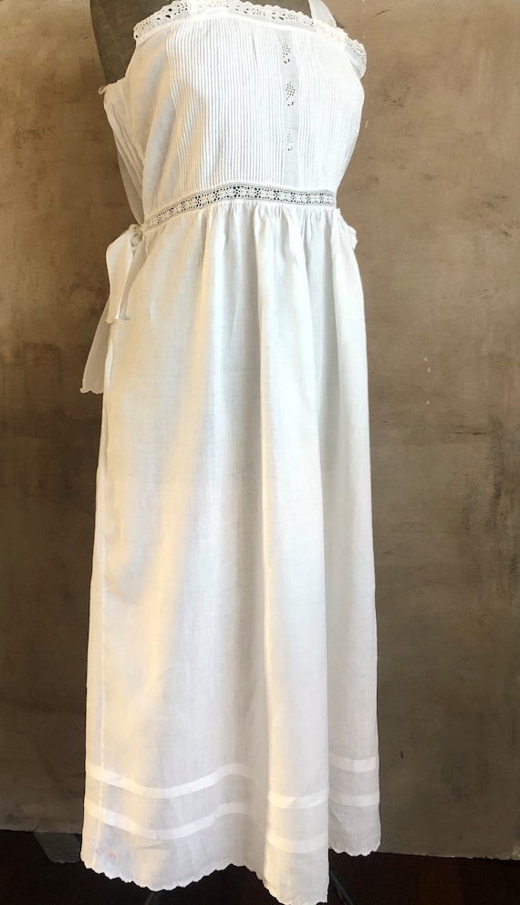Beautiful Antique FRENCH linen long romantic dres… - image 9