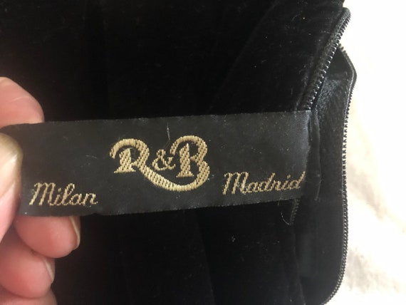 Vintage Black  bucket Velvet Beaded bag w/metal d… - image 9