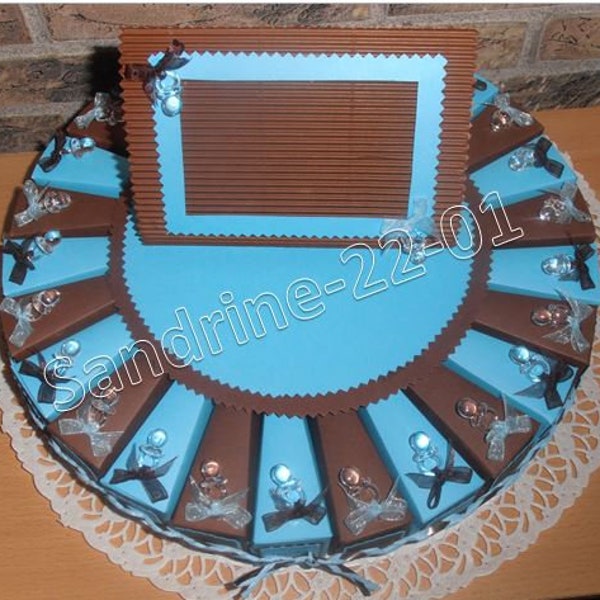 gâteau de 30 boites à dragées " tétines " chocolat et turquoise