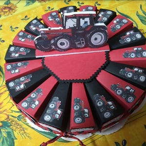 gâteau de 20 boites à dragées " tracteur " rouge et noir