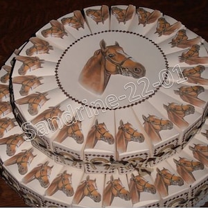 gâteau de 50 boites à dragées ivoires " chevaux 3D "