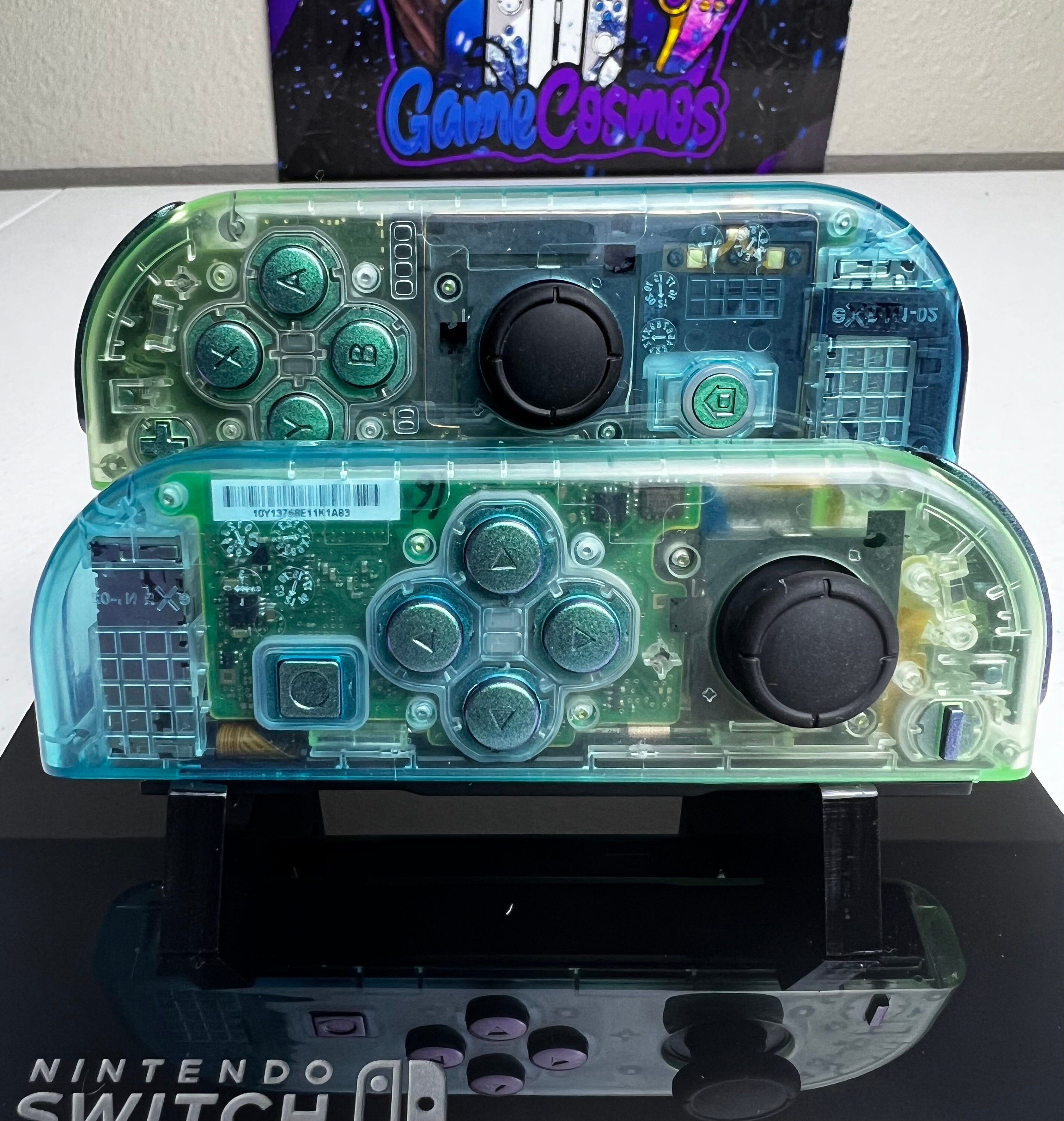 Two-tone Glossy Gradient - Green & Blue - Custom Joycons for