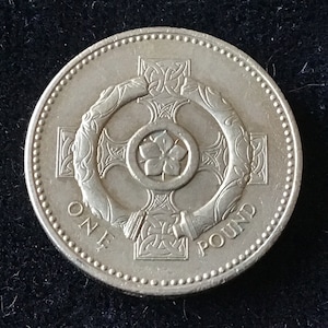 1996 British England Pound Coin Celtic Cross & Torc Representing Northern Ireland