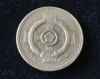 1996 British England Pound Coin Celtic Cross & Torc Representing Northern Ireland