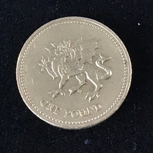 2000 British UK England Pound Coin Welsh Dragon Representing Wales