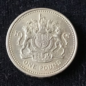 1983 1st British English United Kingdom Pound Coin England Royal Arms Represent United Kingdom Collect
