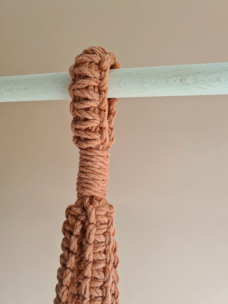 Macrame plant hanger image 8