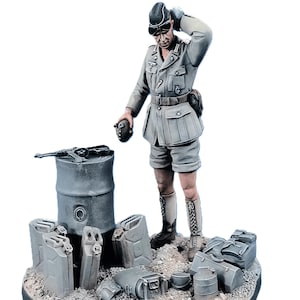 1/35 Resin Figure Model Kit German Officer Soldier Vehicle Commander In Africa WW2 War Army Unpainted Unassembled