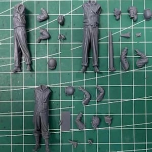 Model z żywicy 1/35. Trzech żołnierzy amerykańskich. Załoga czołgu. Czołgiści. Oficer czołgu. II wojna światowa. Wojna. Niepomalowany. Niezmontowany.