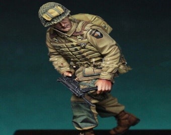 1/35 Resin Figure Model Kit US Soldier Infantry Paratrooper Airborne Gunner WW2 War Unpainted Unassembled