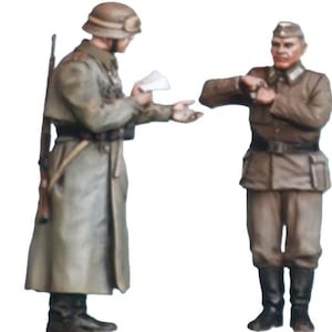 1/35 Resin Figure Model Kit German Military Police Soldier Checks Officers Papers Officer Soldiers WW2 War Army Unpainted Unassembled