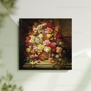 Peut inclure: Peinture carrée de style vintage représentant un arrangement floral. Le bouquet présente une variété de fleurs aux tons rouges, roses, jaunes et blancs, disposées dans un récipient décoratif. Le fond est sombre, mettant en valeur les couleurs vives des fleurs.