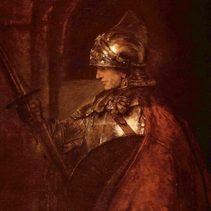 以下が含まれることがあります： 金色の兜をかぶり、槍を持った鎧を着た兵士の絵画。兵士は暗い部屋に立っており、光は絵画の左側からです。