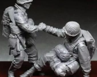 1/35 Resin Figure Model Kit Two US Soldiers Infantrymen Paratroopers Airborne Gunners WW2 War Army Unpainted Unassembled