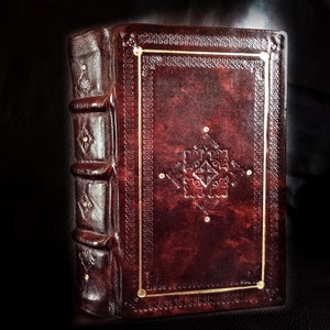 Leather Grimoire, dungeons & dragons, medieval tome, cosplay,handmade leatherbound book, blank book, RPG journal, notebook, book of shadows.