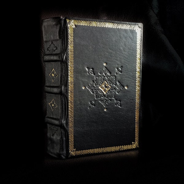 Leather Grimoire, spell book, dungeons & dragons,medieval book, alchemist leatherbound journal,blank book, gothic book, book of shadows.