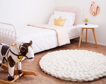 Pattern / Tutorial. Round Crocheted Rug. Three sizes. Step-by-Step Illustrated DIY Instructions + Video